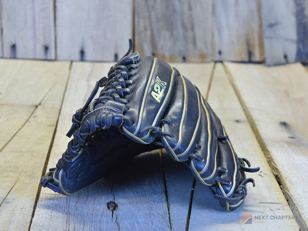 Wilson A2K CJW 12" RHT Baseball Glove