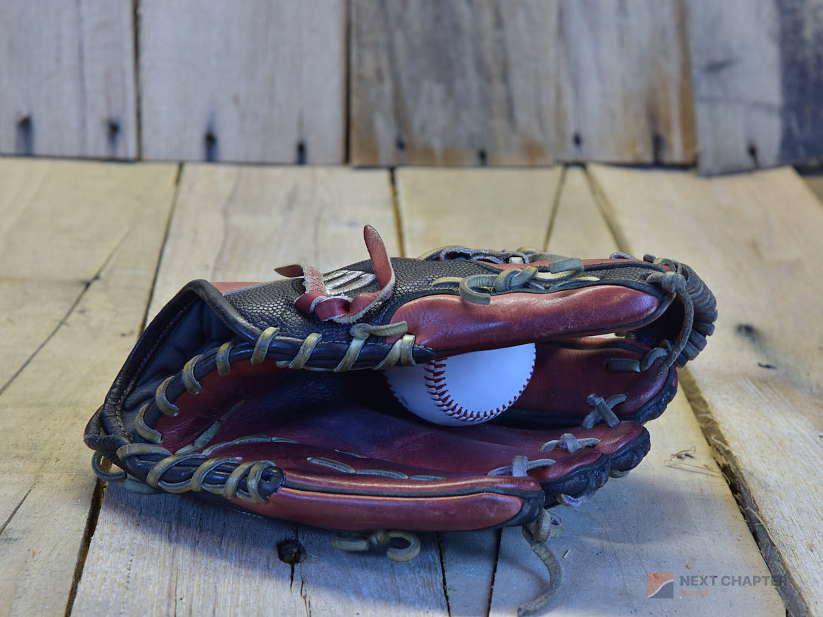 Wilson A2000 1786 11.5" RHT Baseball Glove