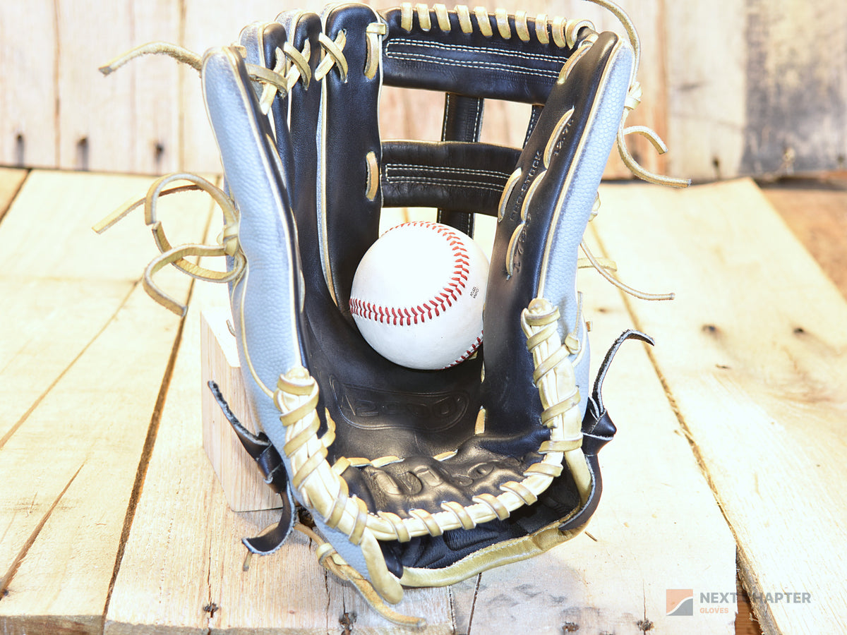Wilson A2000 1799 12.75" LHT Baseball Glove