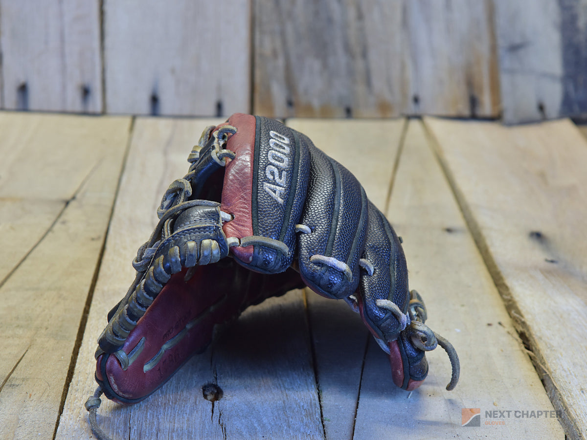 Wilson A2000 1786 11.5" RHT Baseball Glove