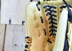 Wilson A2000 D33 11.75" RHT Baseball Glove