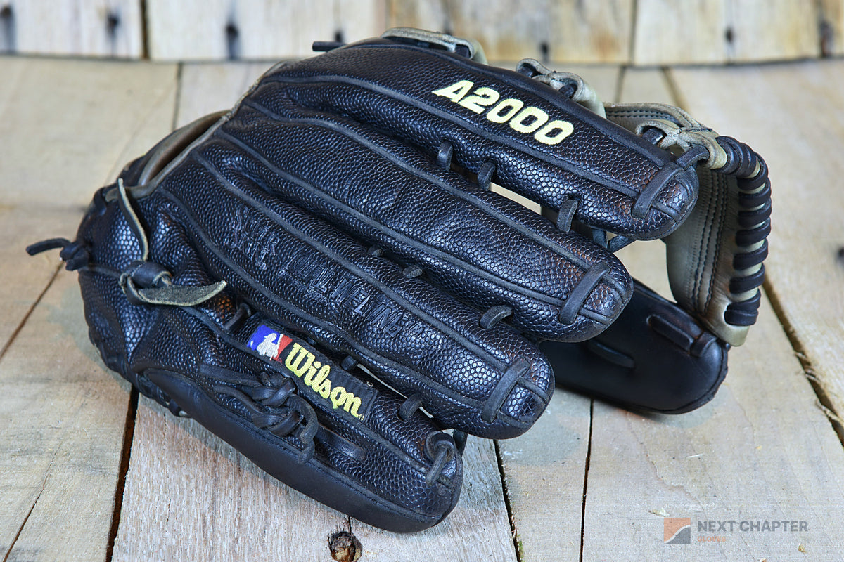 Wilson A2000 Y LHT Outfielders Glove