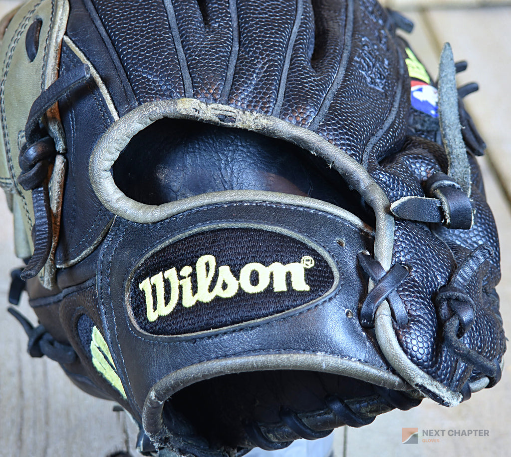 Wilson A2000 Y LHT Outfielders Glove