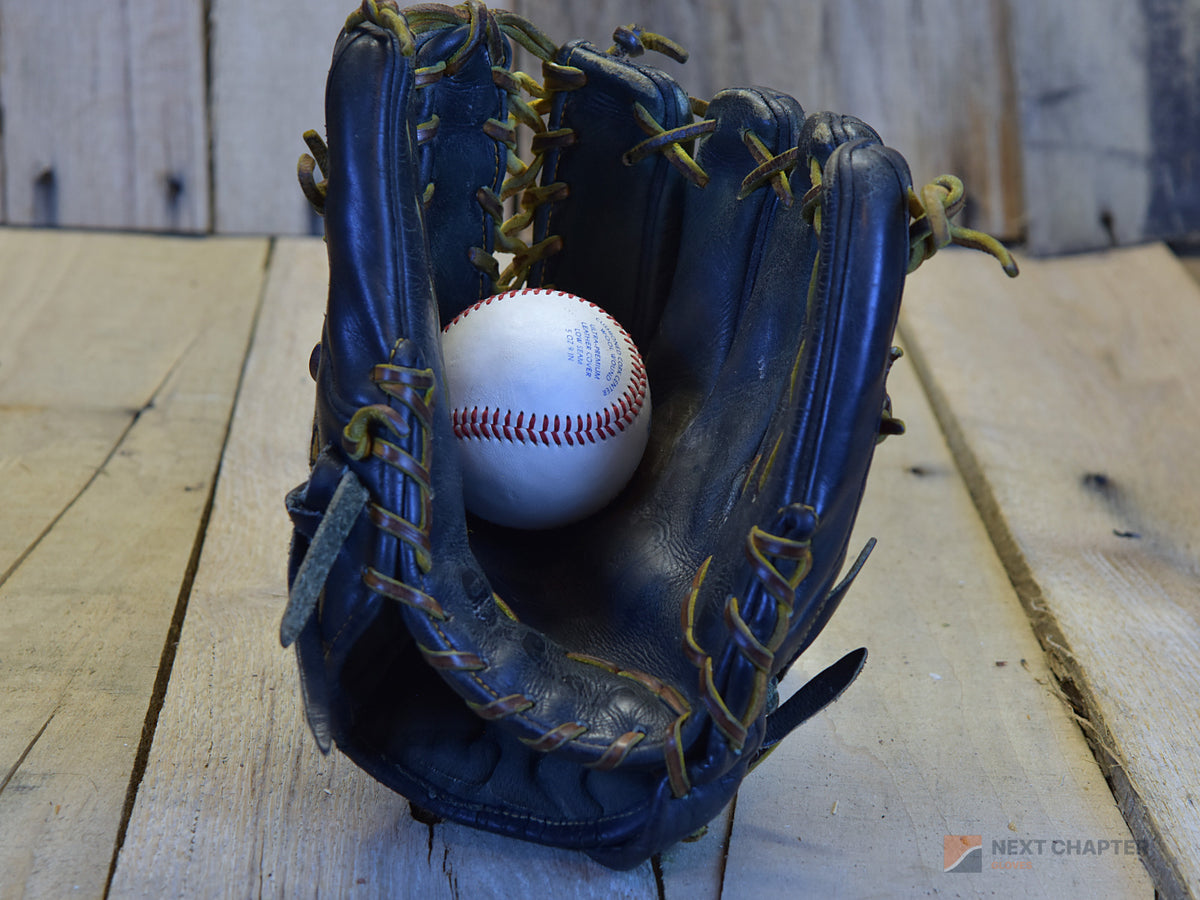 Wilson A2000 OTIF 11.5" RHT Baseball Glove
