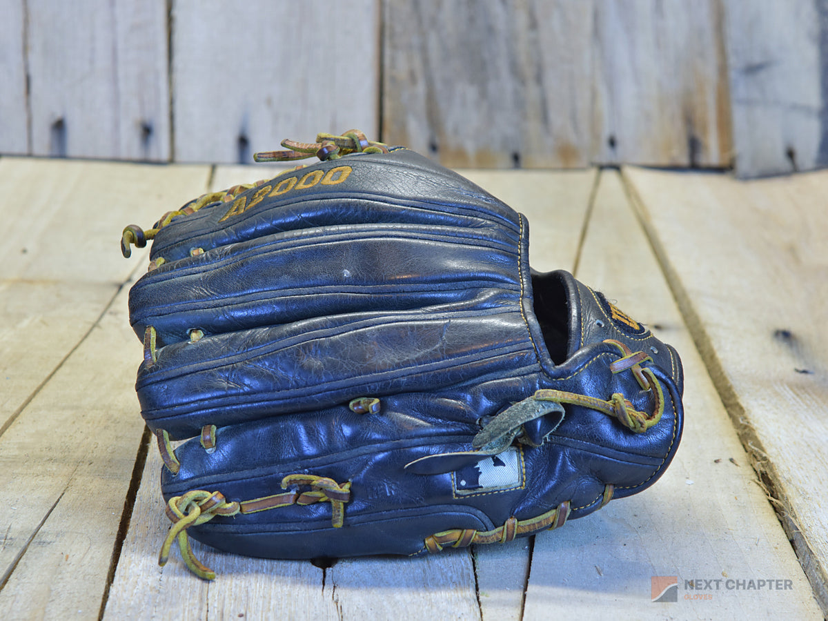 Wilson A2000 OTIF 11.5" RHT Baseball Glove