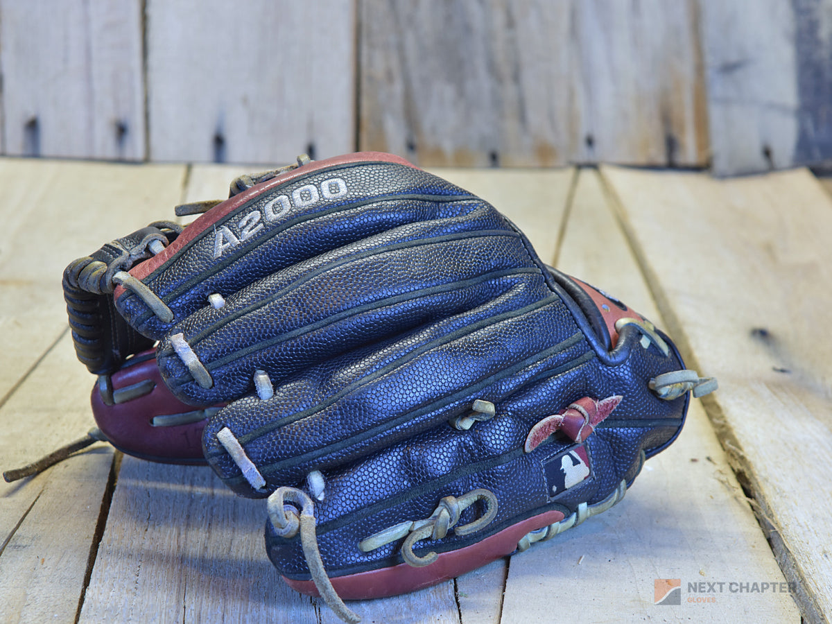 Wilson A2000 1786 11.5" RHT Baseball Glove