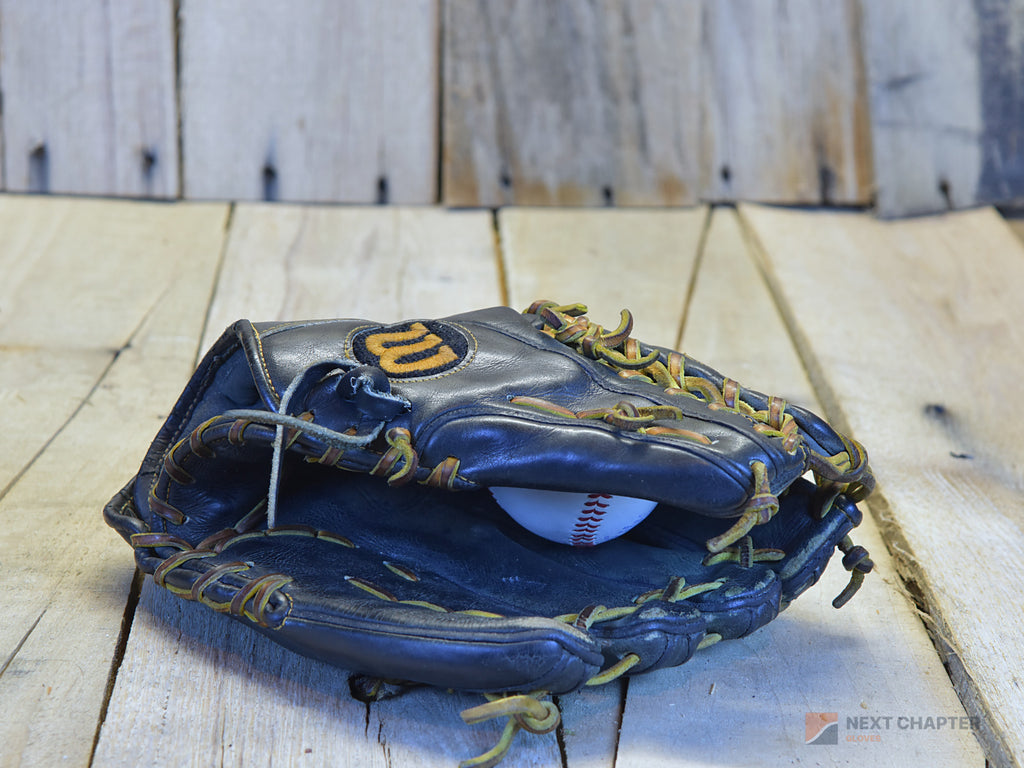 Wilson A2000 OTIF 11.5" RHT Baseball Glove