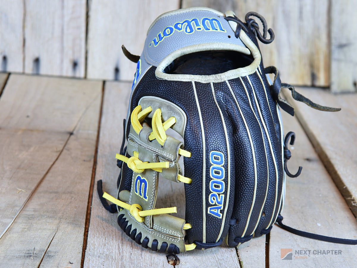 Wilson A2000 1786 w/ Superskin 11.5" RHT Baseball Glove – Partial Relace