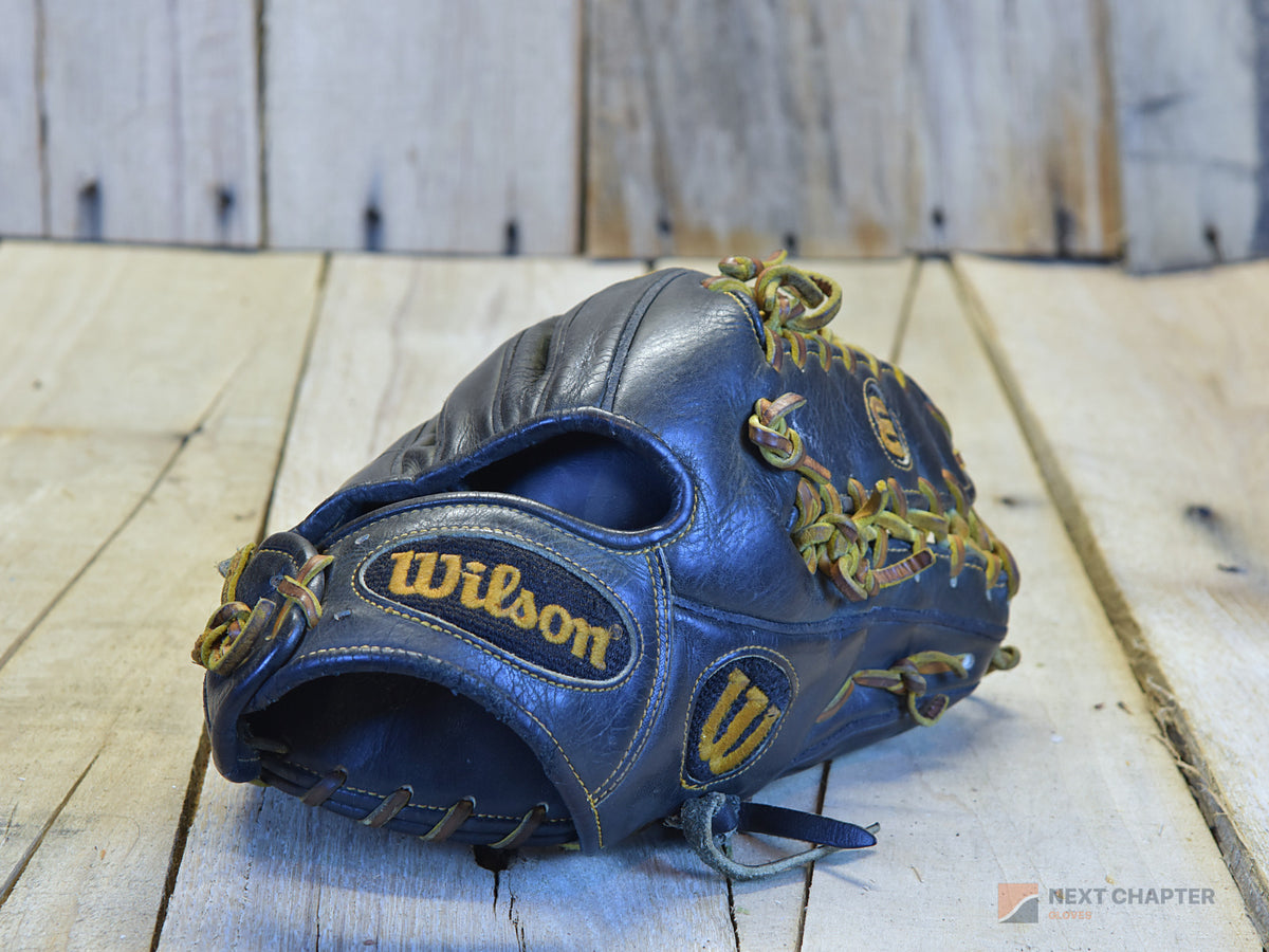 Wilson A2000 OTIF 11.5" RHT Baseball Glove