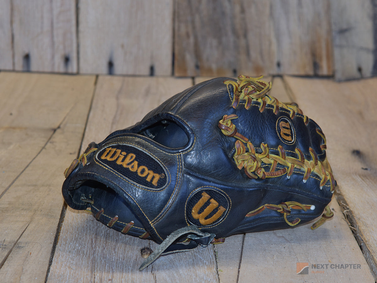 Wilson A2000 OTIF 11.5" RHT Baseball Glove