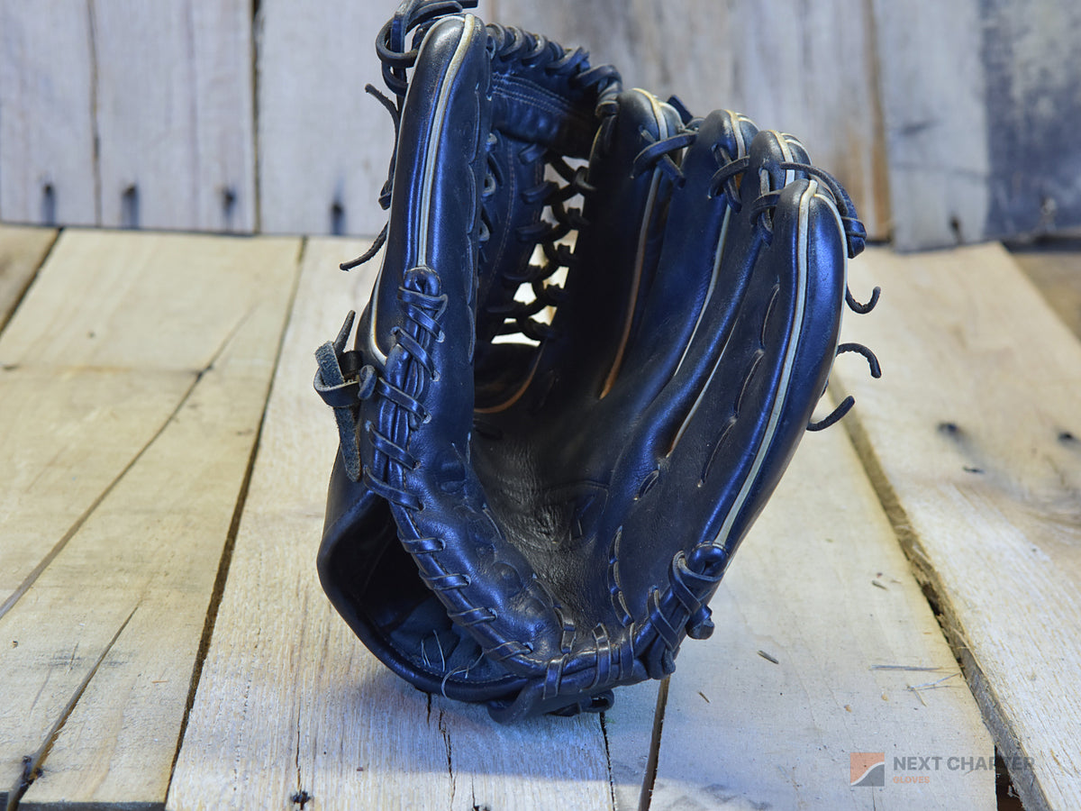 Wilson A2K CJW 12" RHT Baseball Glove