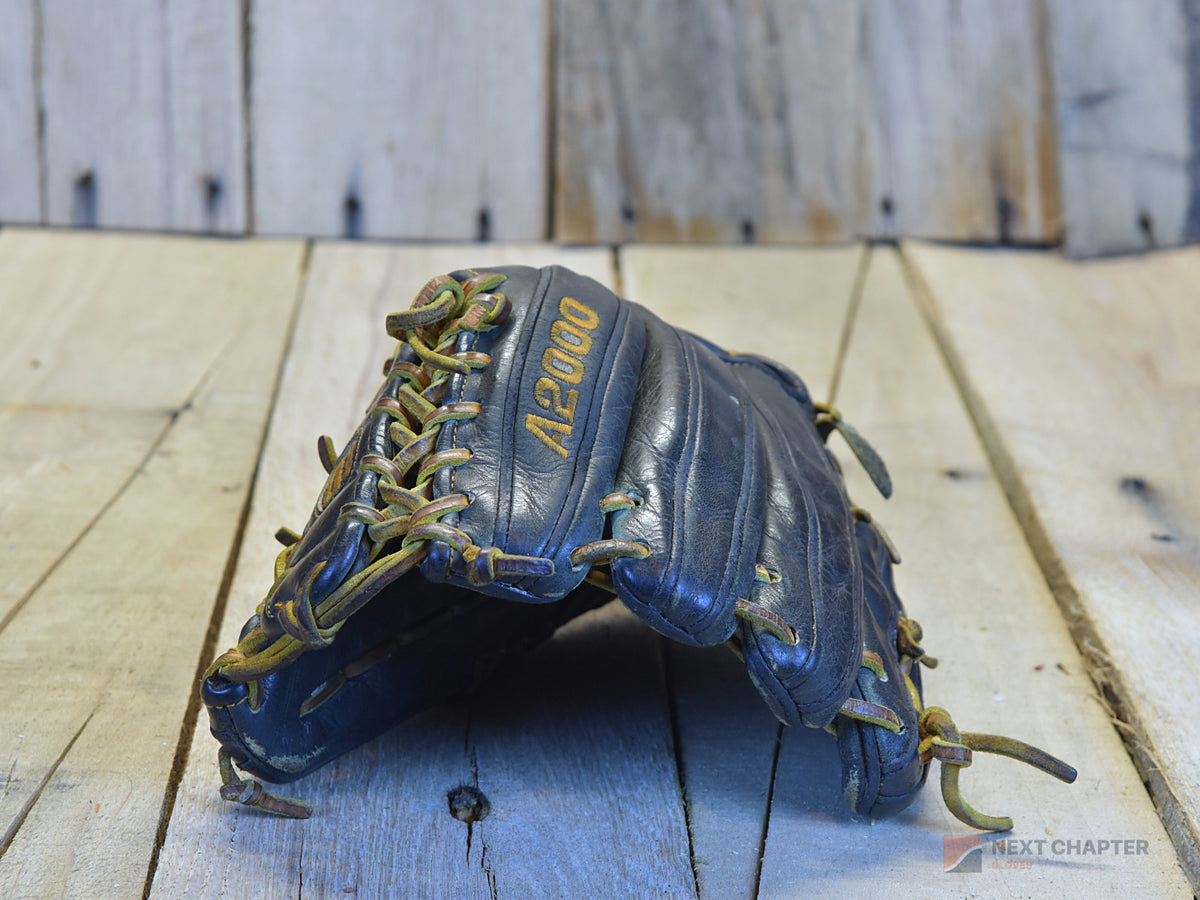 Wilson A2000 OTIF 11.5" RHT Baseball Glove