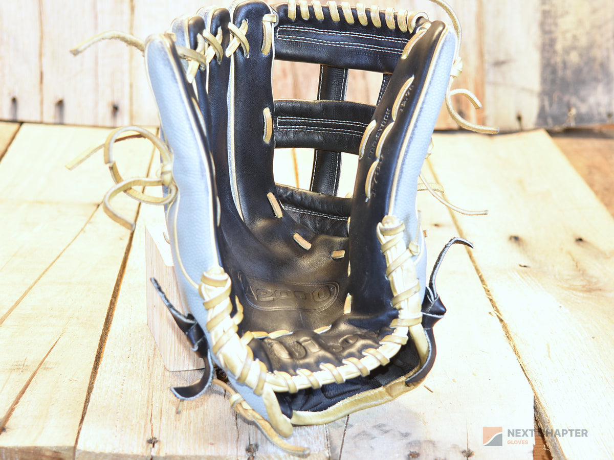 Wilson A2000 1799 12.75" LHT Baseball Glove