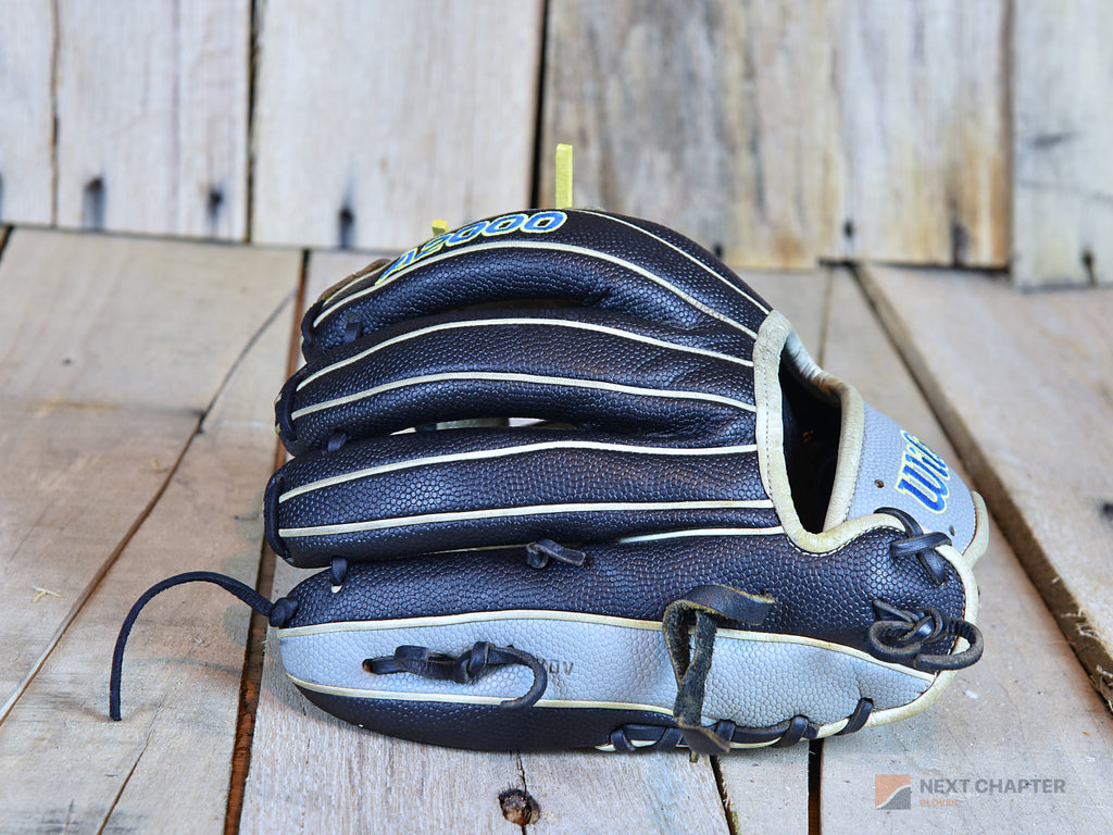 Wilson A2000 1786 w/ Superskin 11.5" RHT Baseball Glove – Partial Relace