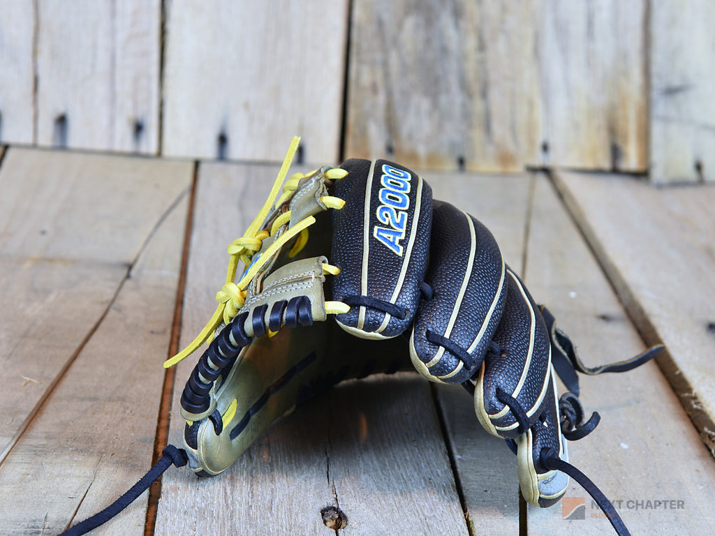 Wilson A2000 1786 w/ Superskin 11.5" RHT Baseball Glove – Partial Relace